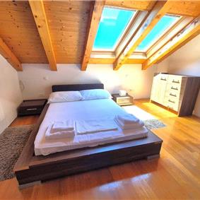 9 Bedroom Villa with Pool and Sea Views in Cavtat, sleeps 18